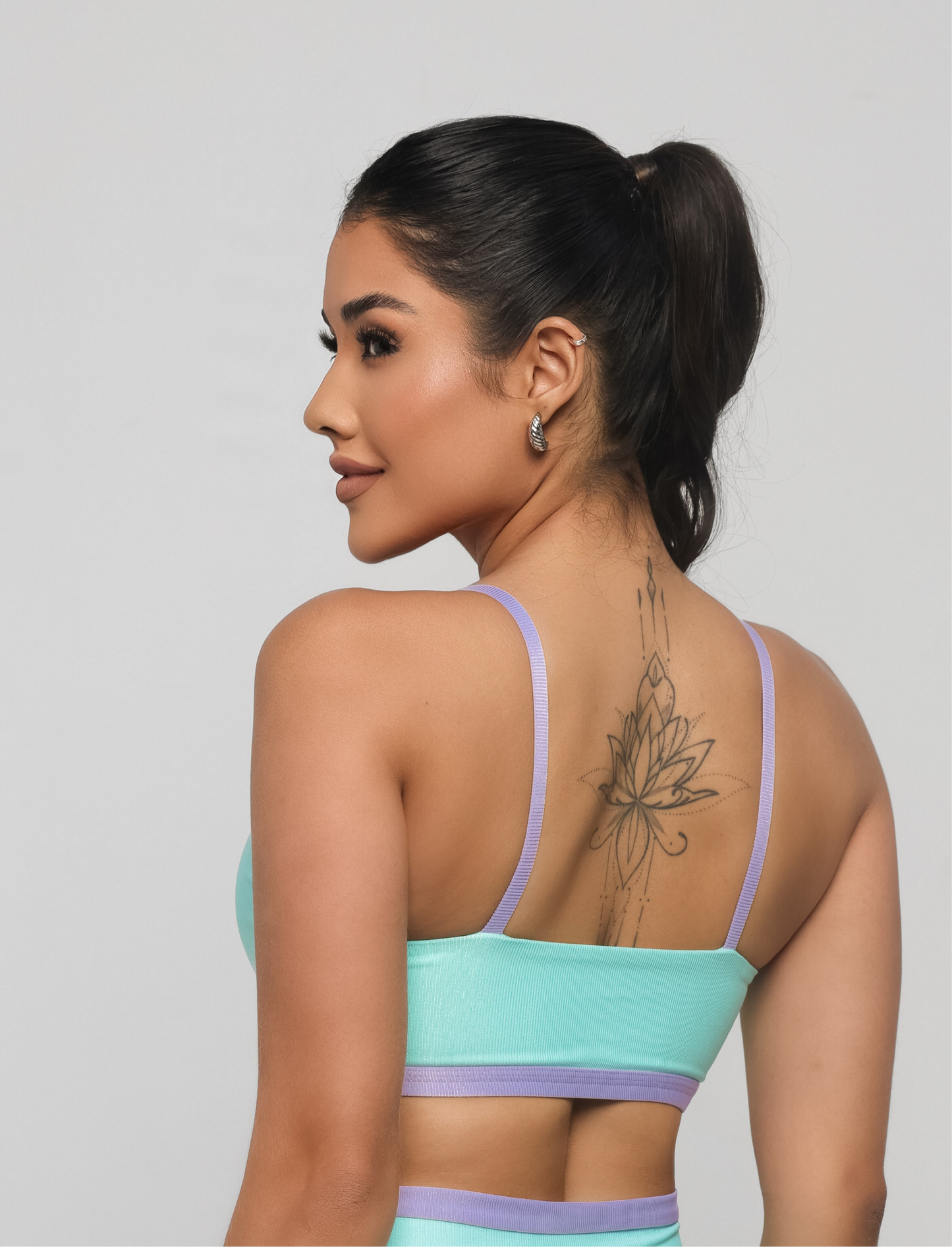 Vibrant Light Purple Details Sport Bra